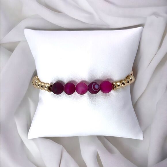 NWT Wool + Pepper Co. Matte Fuchsia Striped Agate w/ 14K Gold Plated Beads - Picture 1 of 3